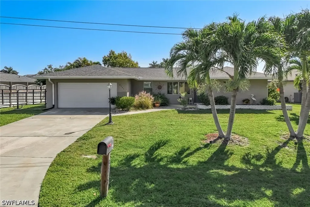 4305 SE 1st Avenue Cape Coral FL 33904