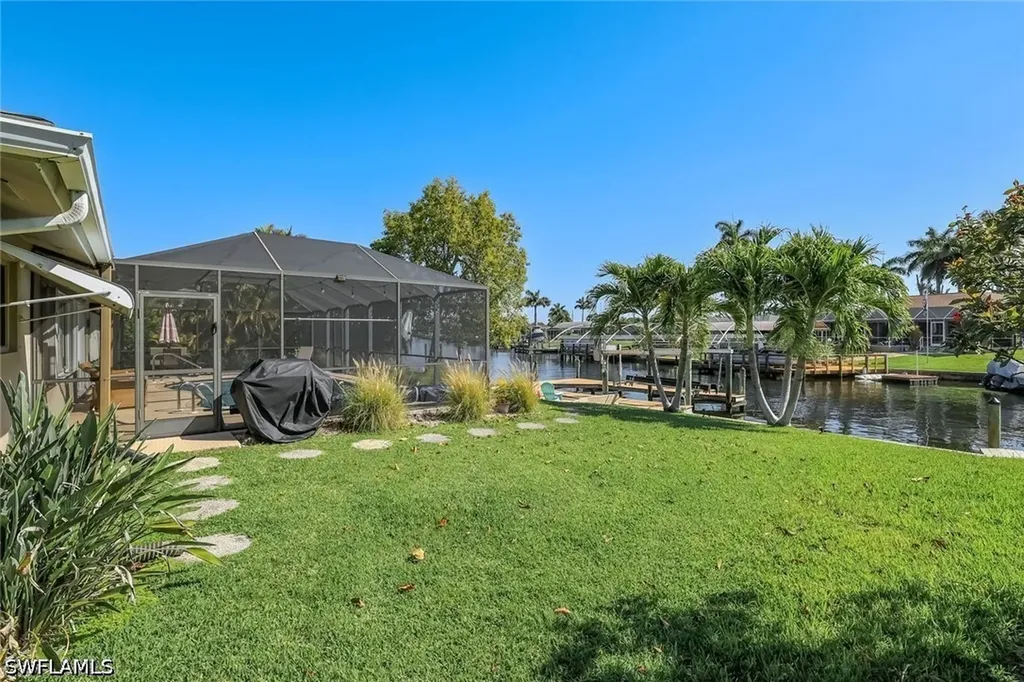 4305 SE 1st Avenue Cape Coral FL 33904