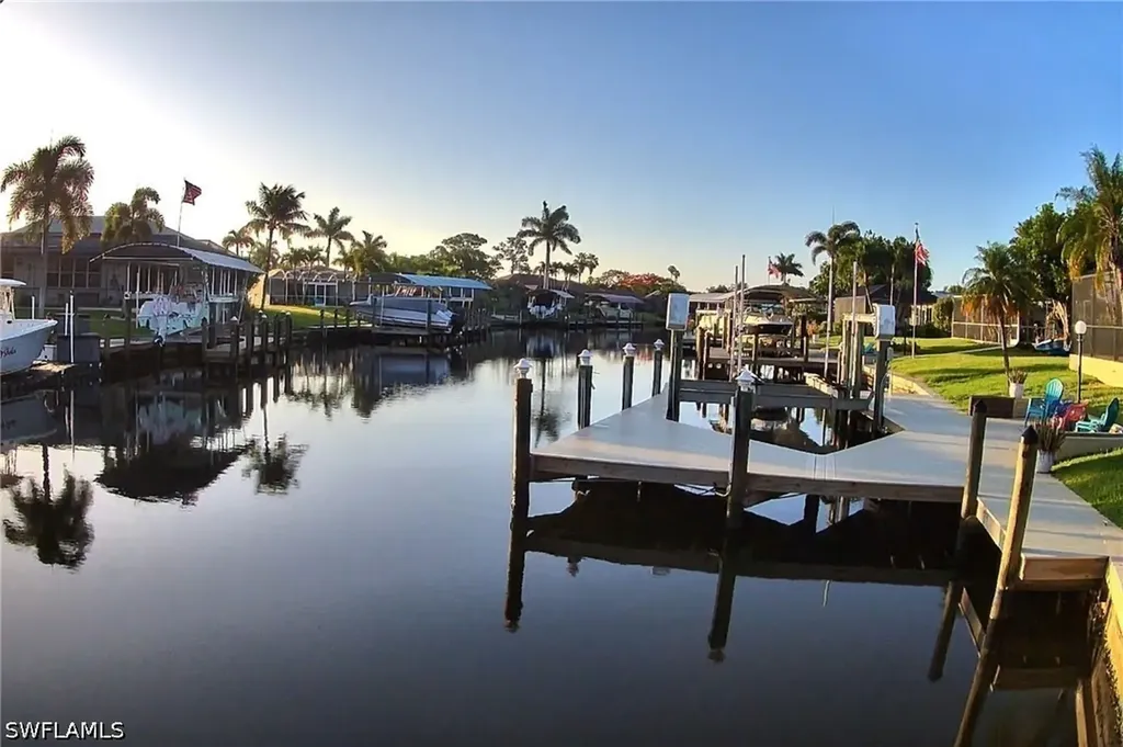 4305 SE 1st Avenue Cape Coral FL 33904