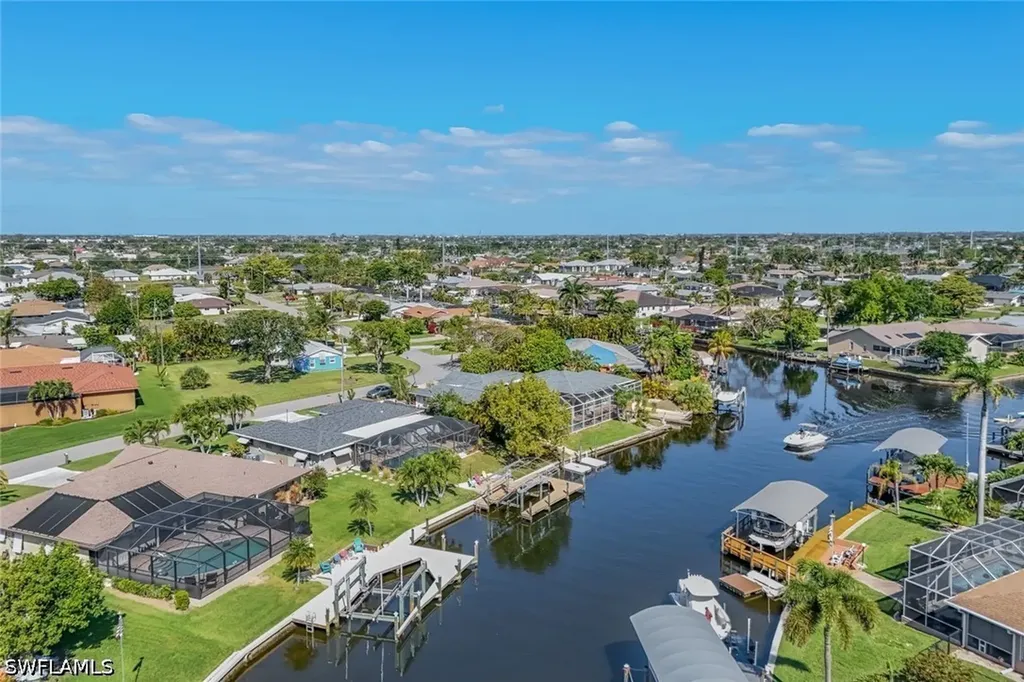 4305 SE 1st Avenue Cape Coral FL 33904