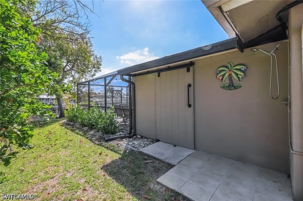 4305 SE 1st Avenue Cape Coral FL 33904