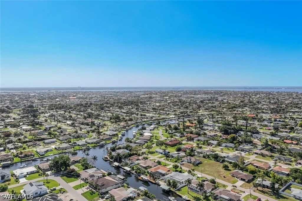 4305 SE 1st Avenue Cape Coral FL 33904