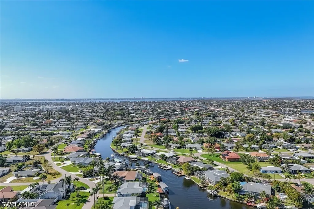 4305 SE 1st Avenue Cape Coral FL 33904