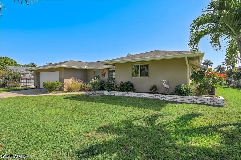 4305 SE 1st Avenue Cape Coral FL 33904