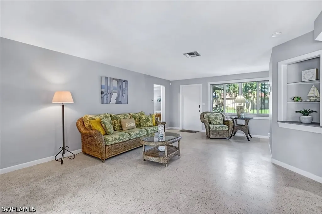 4305 SE 1st Avenue Cape Coral FL 33904
