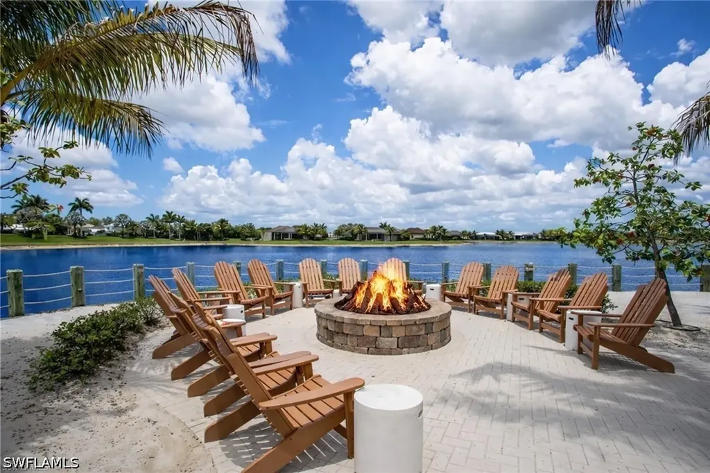 14338 Laguna Springs Lane Naples FL 34114