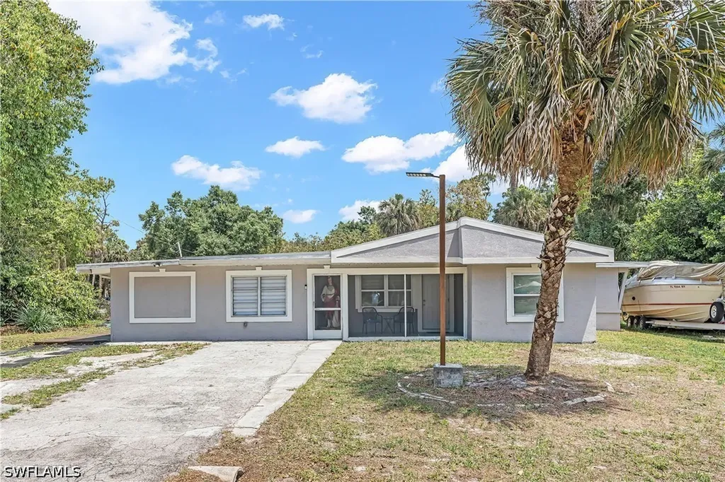 2030 Flamingo Drive North Fort Myers FL 33917