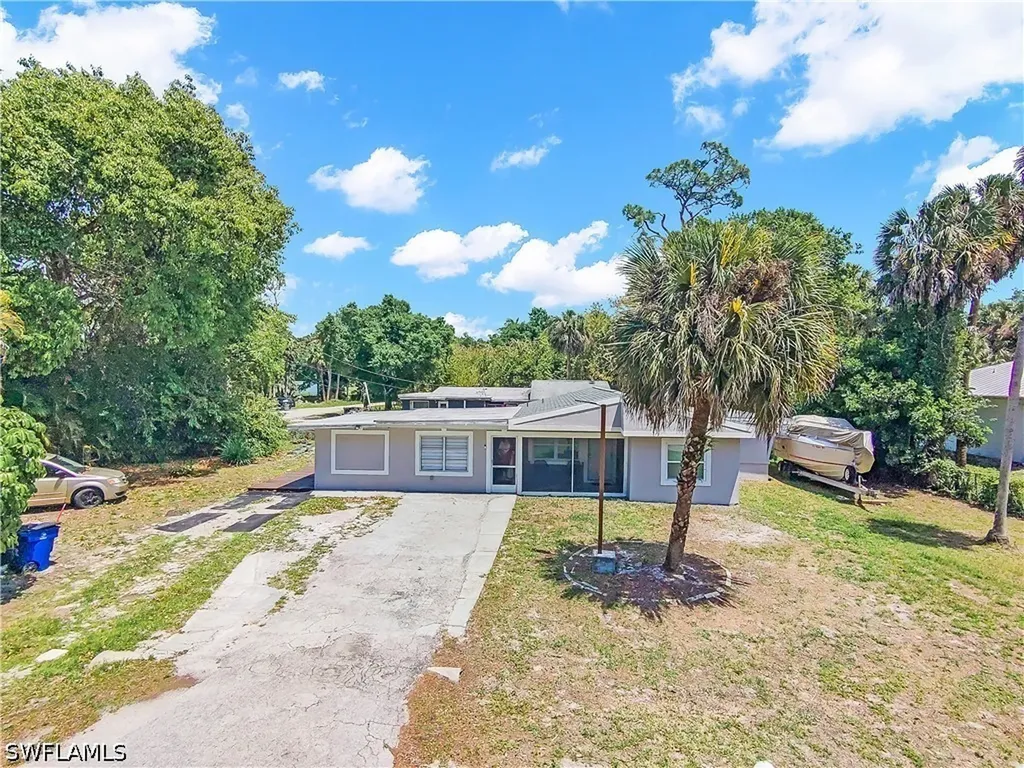 2030 Flamingo Drive North Fort Myers FL 33917