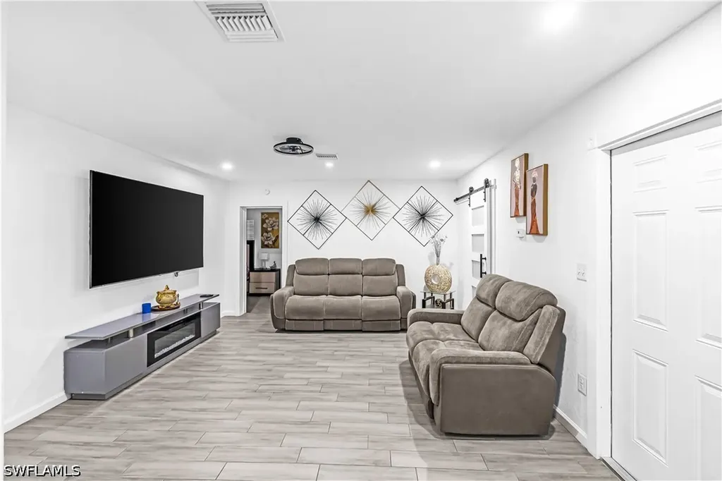 2030 Flamingo Drive North Fort Myers FL 33917