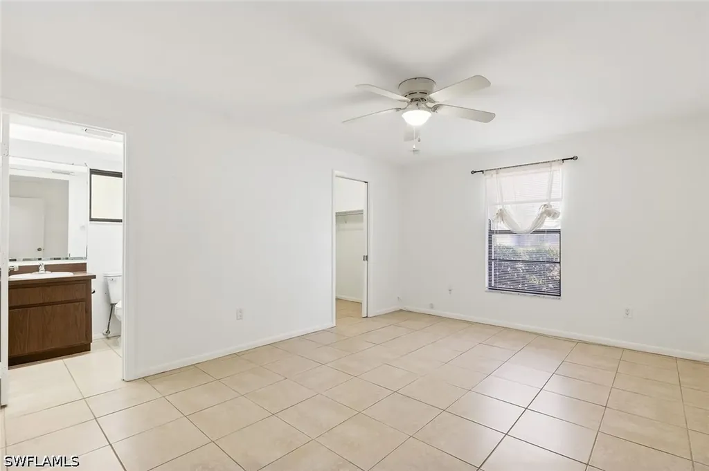 513 SE 24th Avenue Cape Coral FL 33990