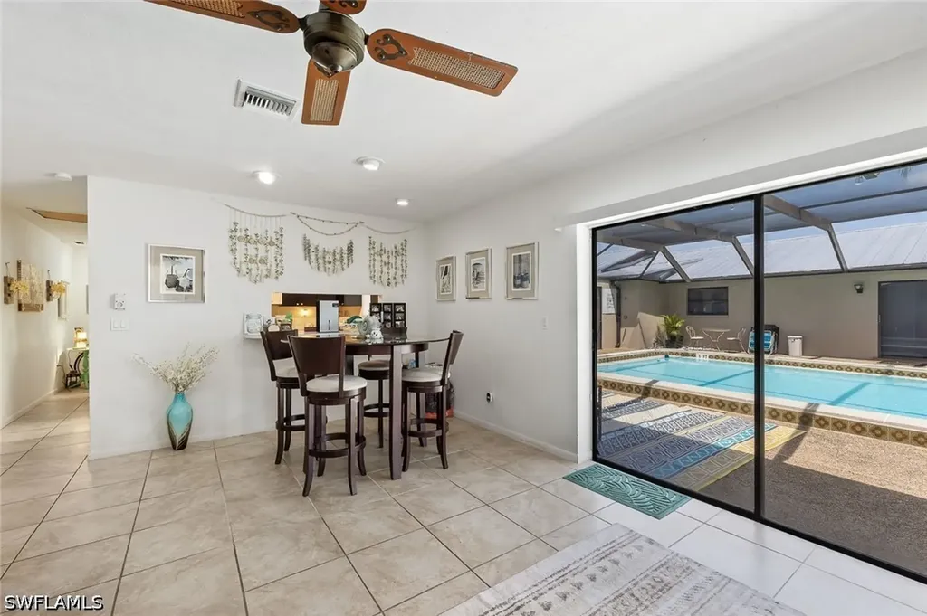 513 SE 24th Avenue Cape Coral FL 33990