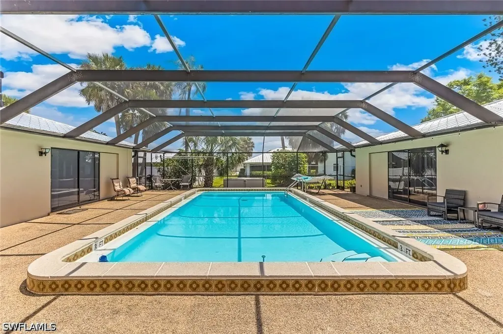 513 SE 24th Avenue Cape Coral FL 33990