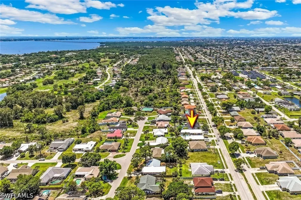 513 SE 24th Avenue Cape Coral FL 33990