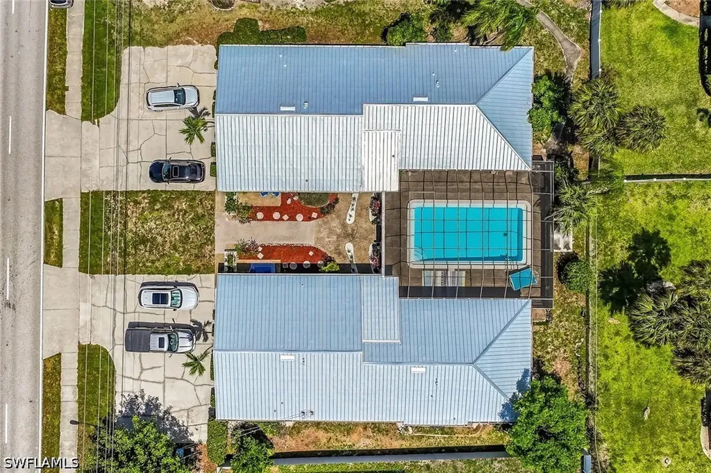 513 SE 24th Avenue Cape Coral FL 33990