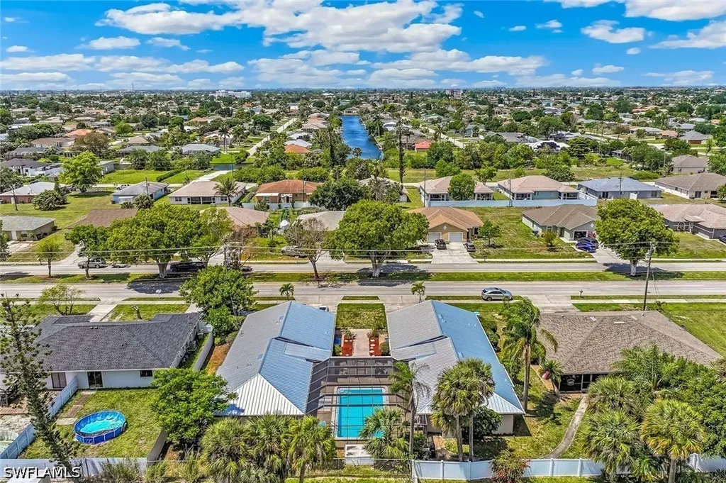 513 SE 24th Avenue Cape Coral FL 33990