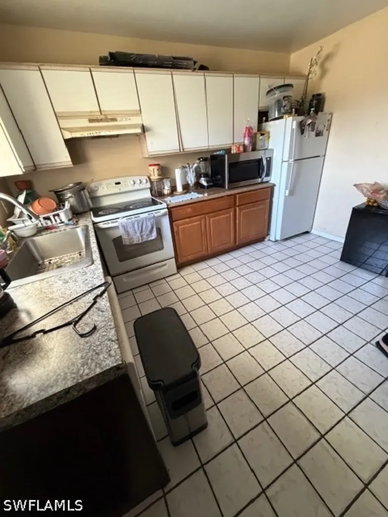 2550 Tropicana Boulevard Naples FL 34116