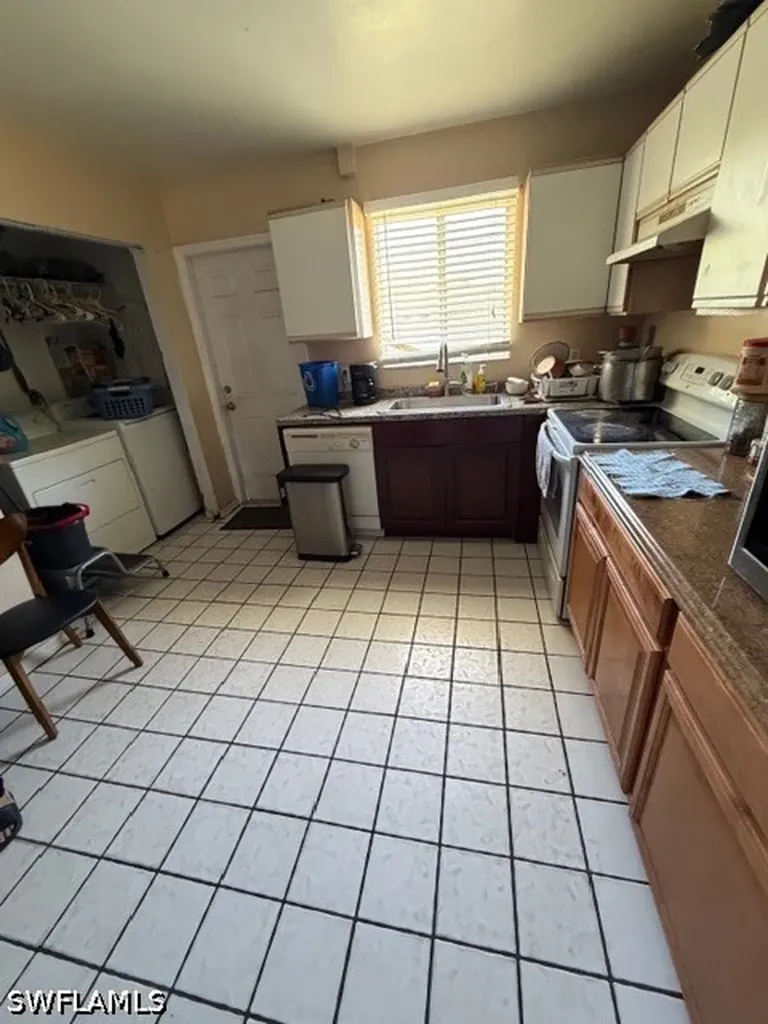 2550 Tropicana Boulevard Naples FL 34116