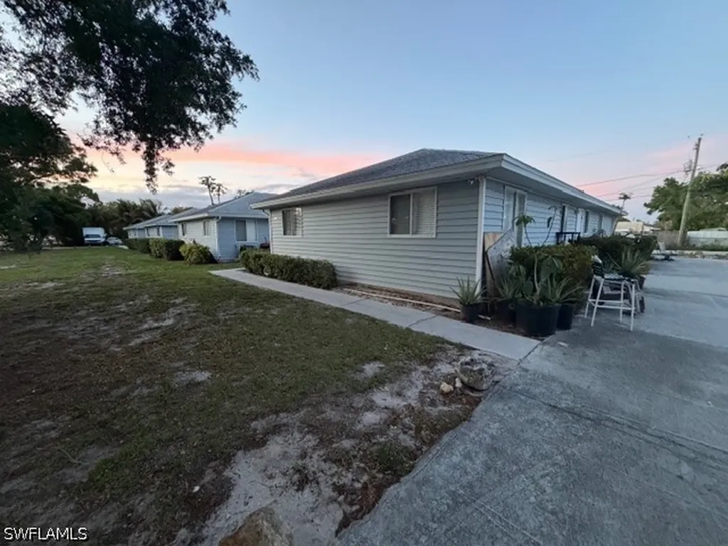 2550 Tropicana Boulevard Naples FL 34116