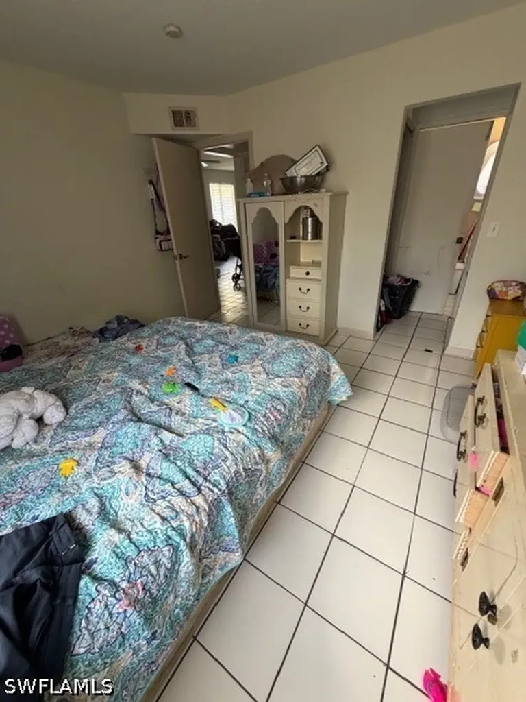 2550 Tropicana Boulevard Naples FL 34116