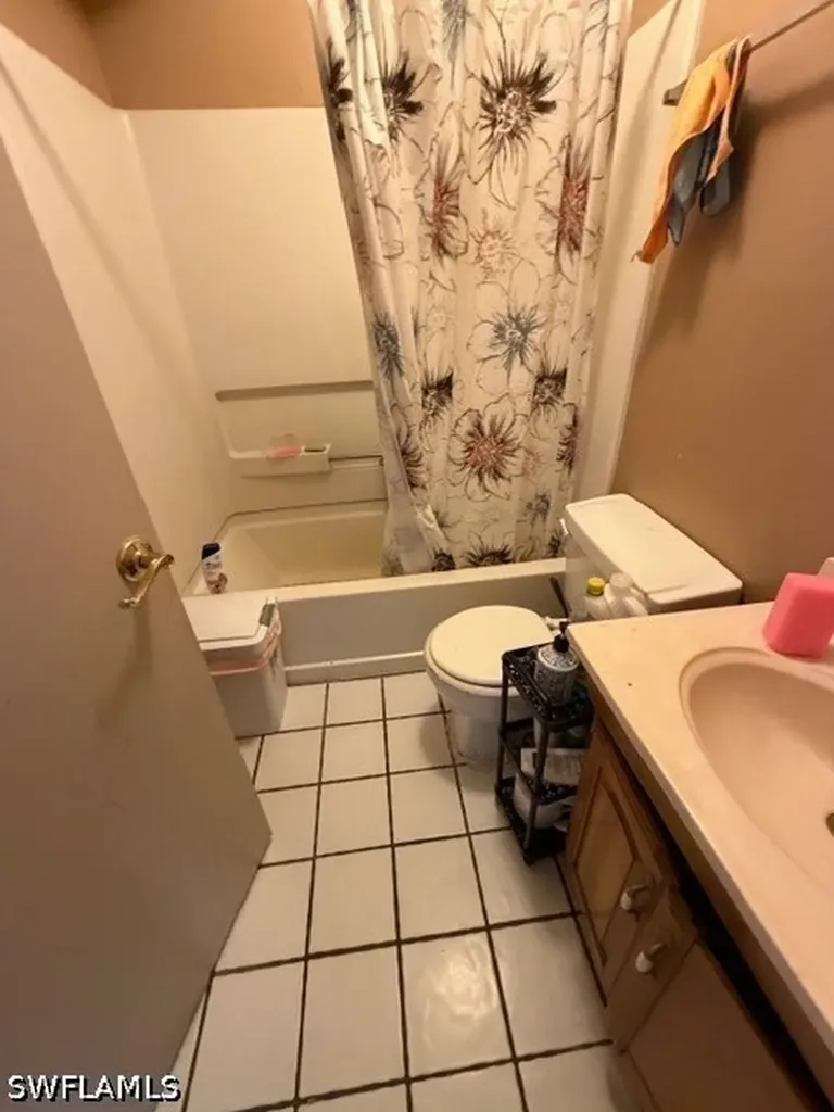 2550 Tropicana Boulevard Naples FL 34116