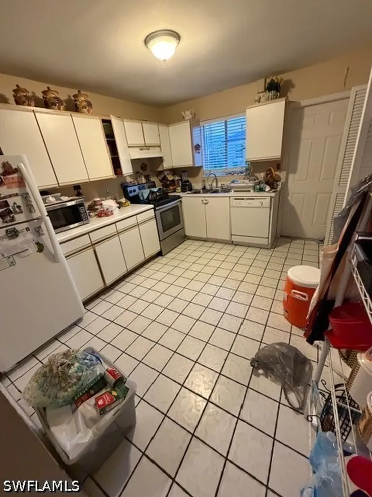 2550 Tropicana Boulevard Naples FL 34116
