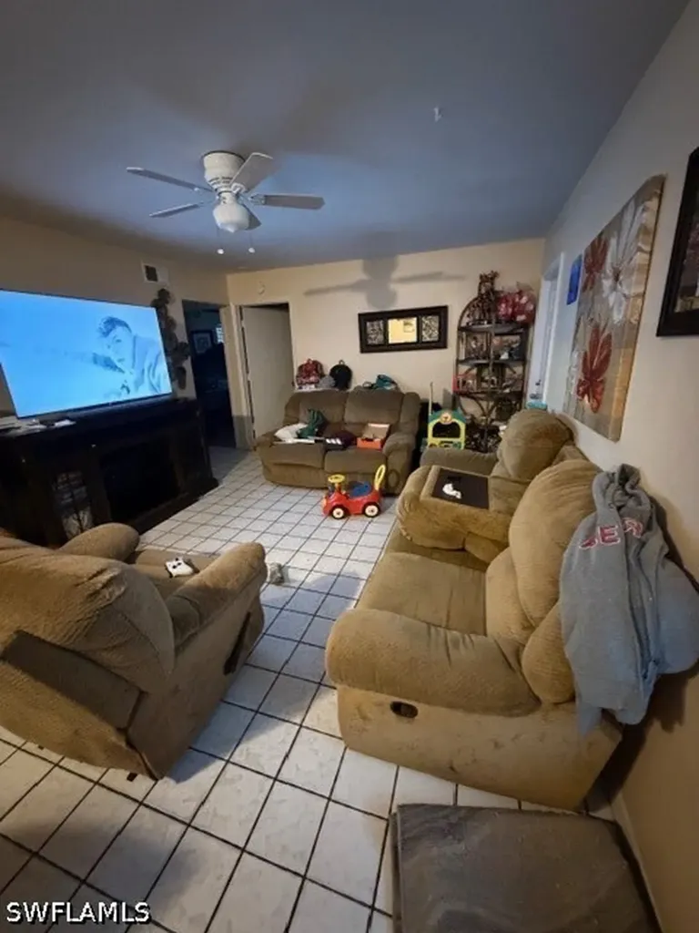 2550 Tropicana Boulevard Naples FL 34116