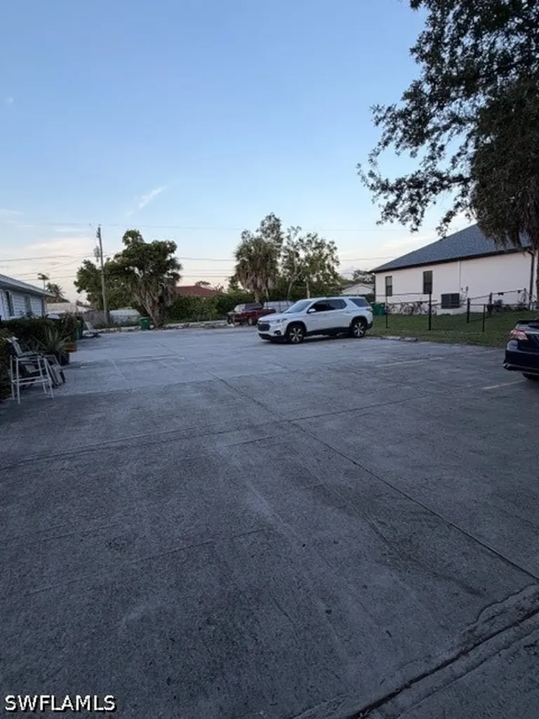 2550 Tropicana Boulevard Naples FL 34116