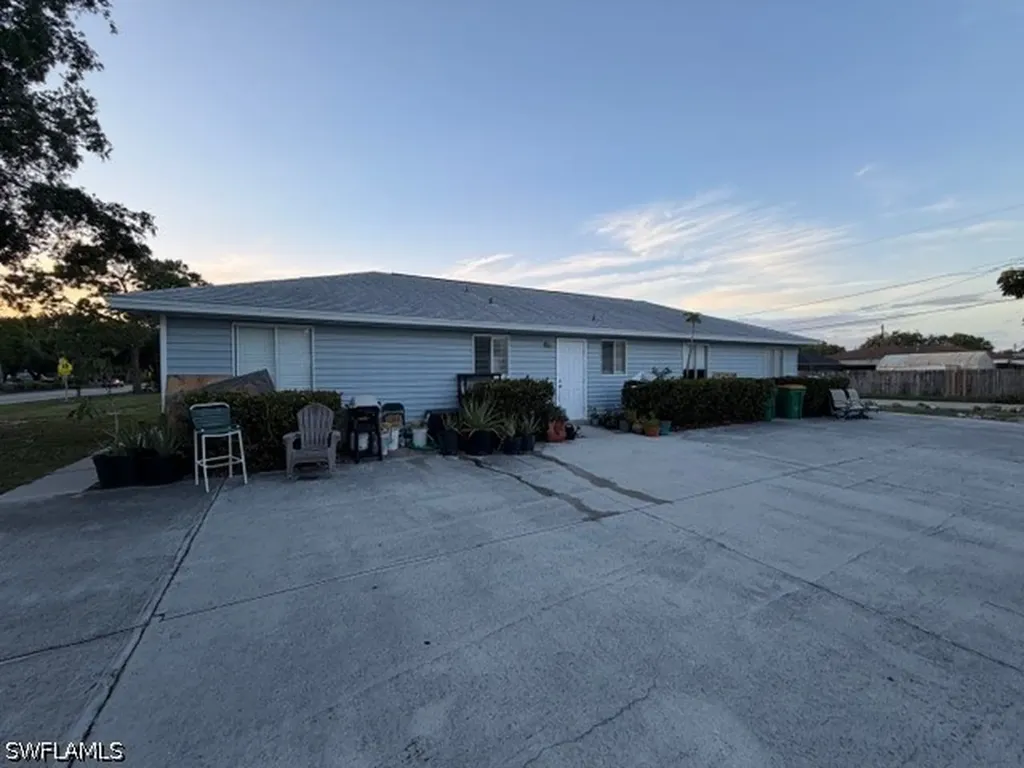 2550 Tropicana Boulevard Naples FL 34116