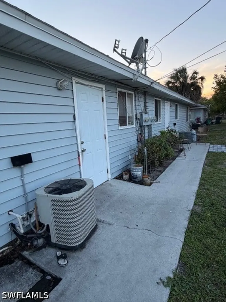 2550 Tropicana Boulevard Naples FL 34116