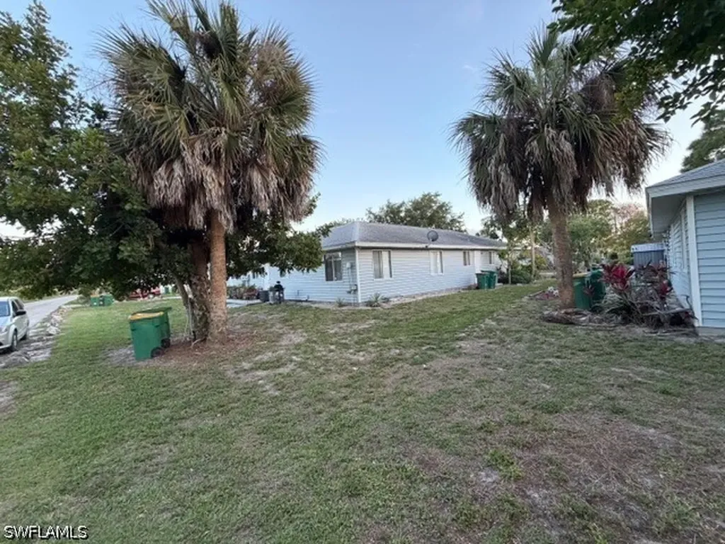 2550 Tropicana Boulevard Naples FL 34116