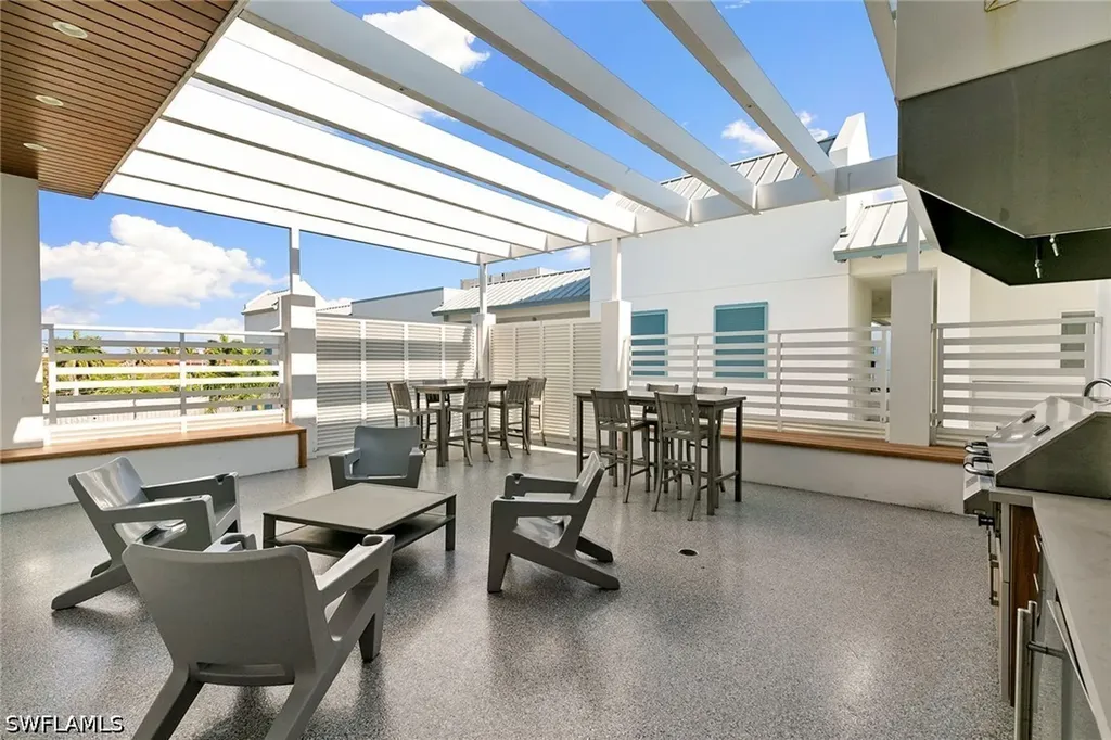 101 8th Street South Naples FL 34102