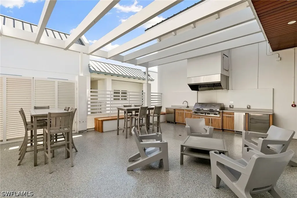 101 8th Street South Naples FL 34102