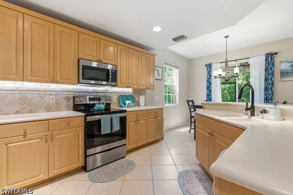 10040 Valiant Court Miromar Lakes FL 33913