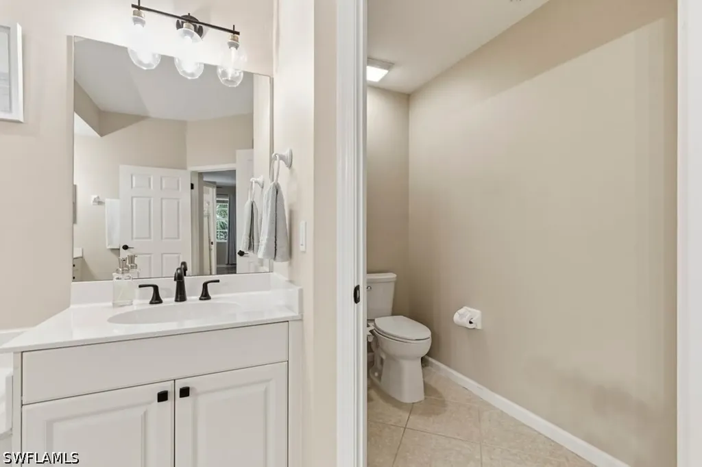 10040 Valiant Court Miromar Lakes FL 33913