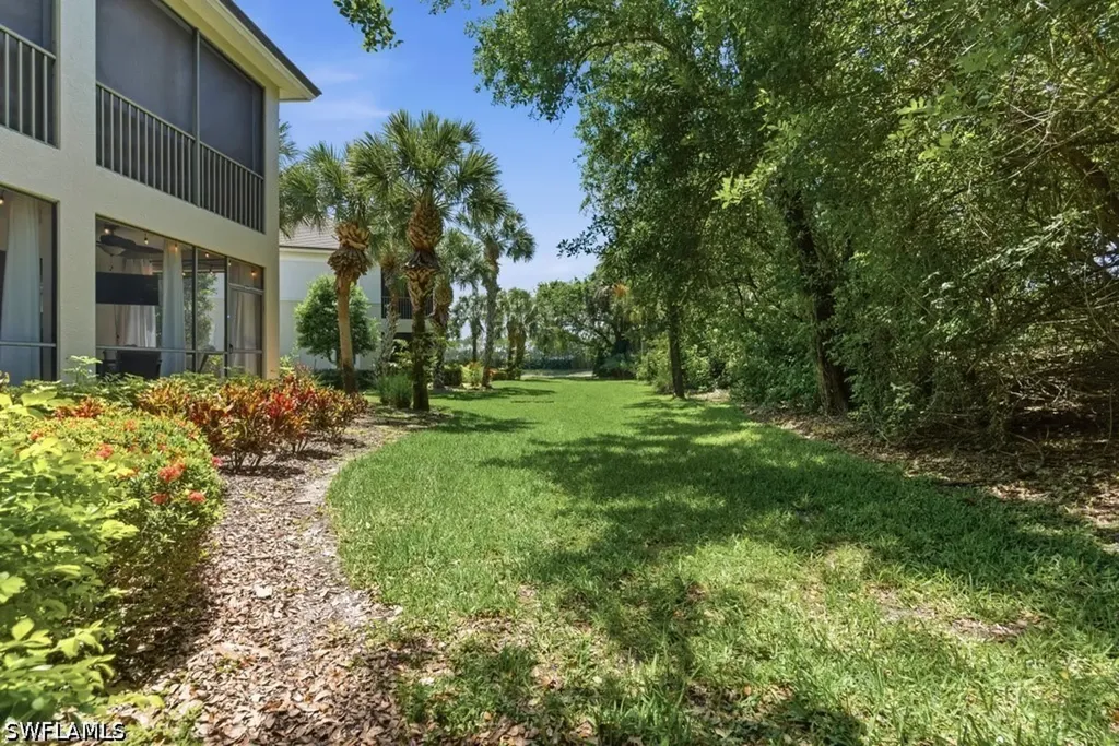 10040 Valiant Court Miromar Lakes FL 33913