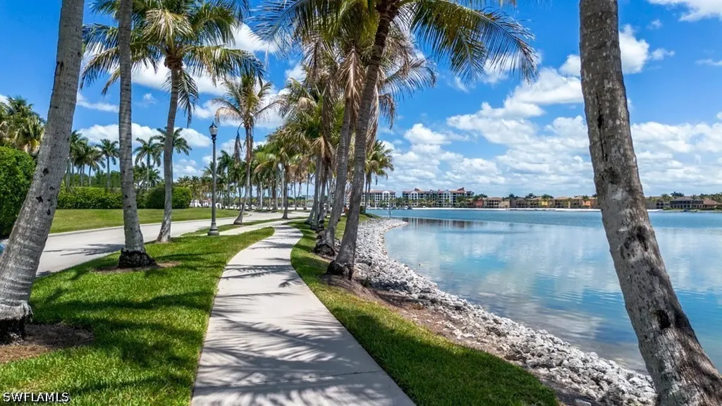 10040 Valiant Court Miromar Lakes FL 33913