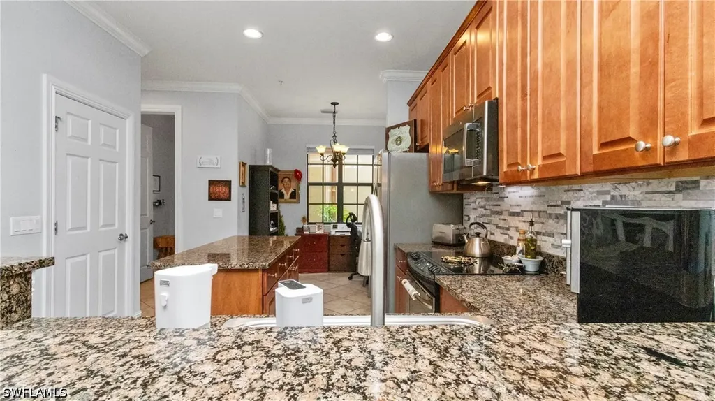 9080 Chula Vista Street Naples FL 34113