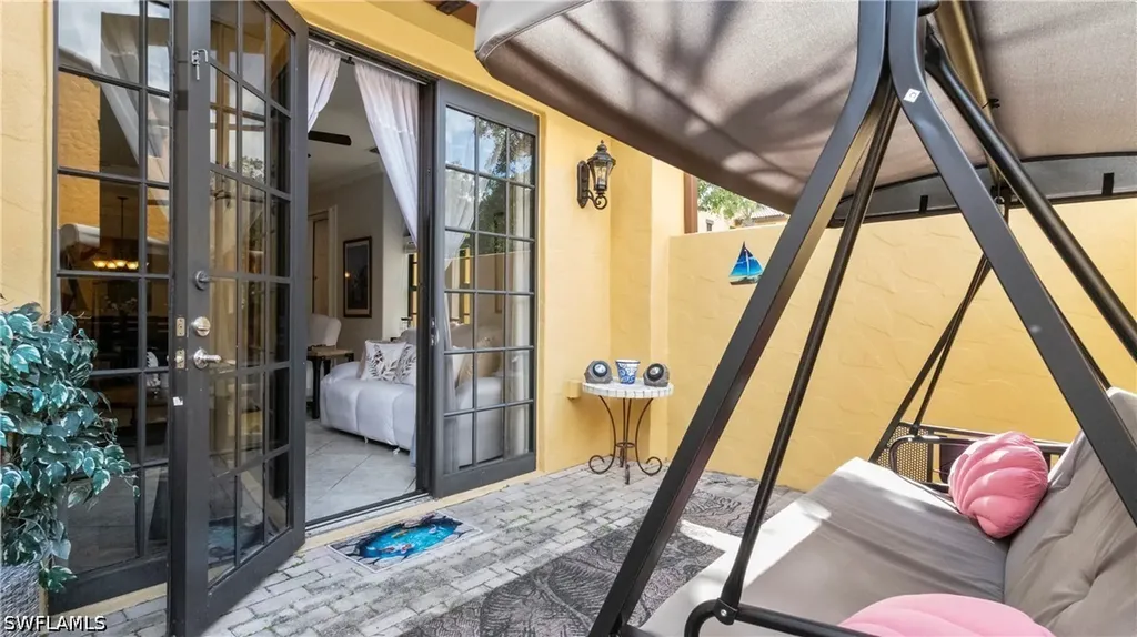 9080 Chula Vista Street Naples FL 34113