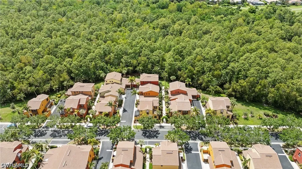 9080 Chula Vista Street Naples FL 34113