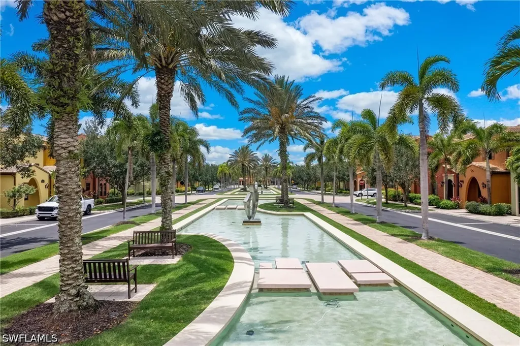 9080 Chula Vista Street Naples FL 34113
