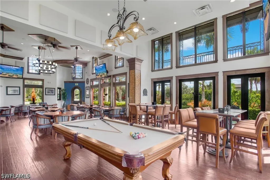 9080 Chula Vista Street Naples FL 34113