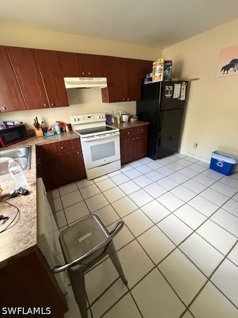 2530 Tropicana Boulevard Naples FL 34116