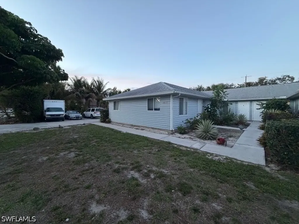 2530 Tropicana Boulevard Naples FL 34116