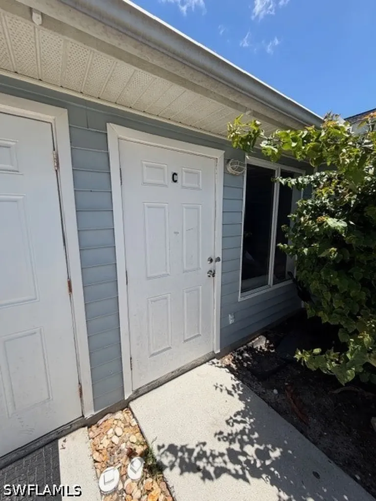 2530 Tropicana Boulevard Naples FL 34116