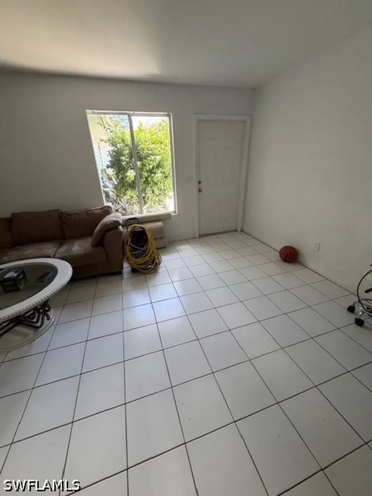2530 Tropicana Boulevard Naples FL 34116