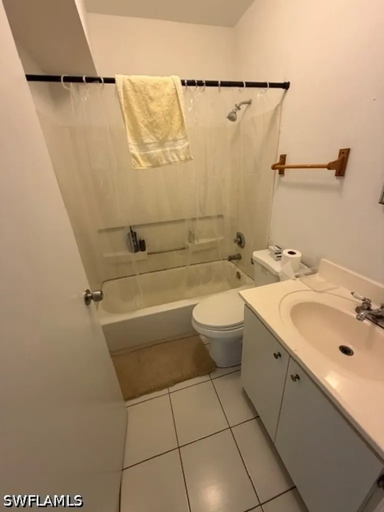 2530 Tropicana Boulevard Naples FL 34116
