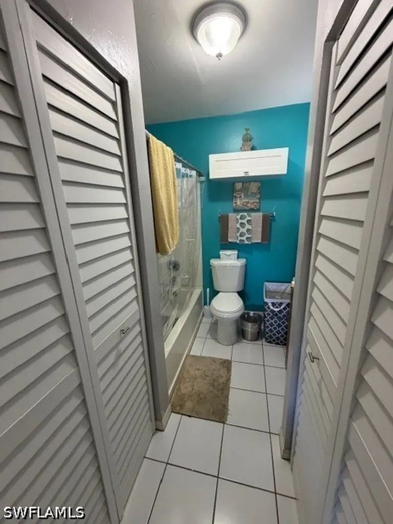2530 Tropicana Boulevard Naples FL 34116