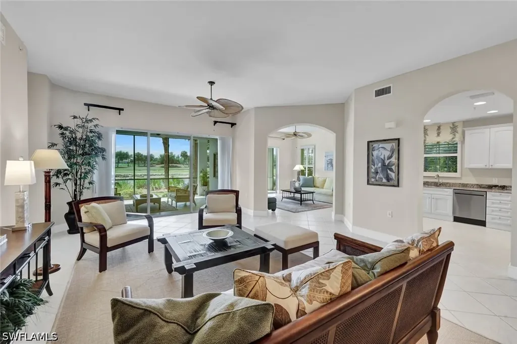 9038 Cascada Way Naples FL 34114