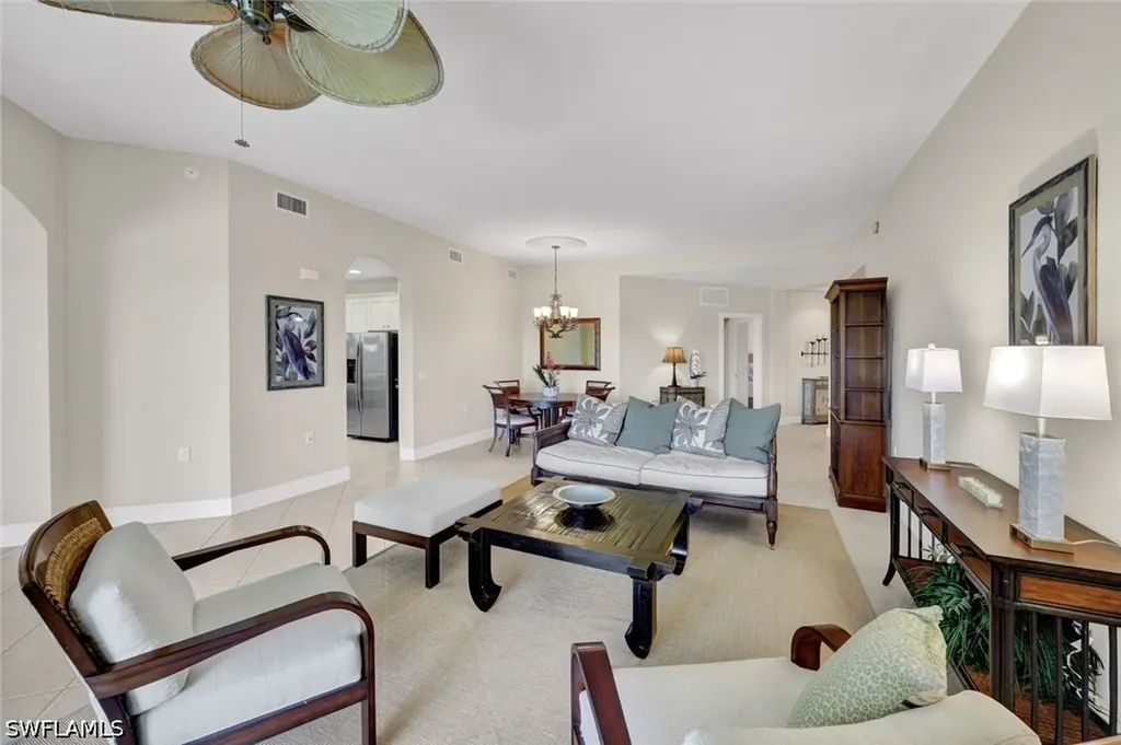 9038 Cascada Way Naples FL 34114