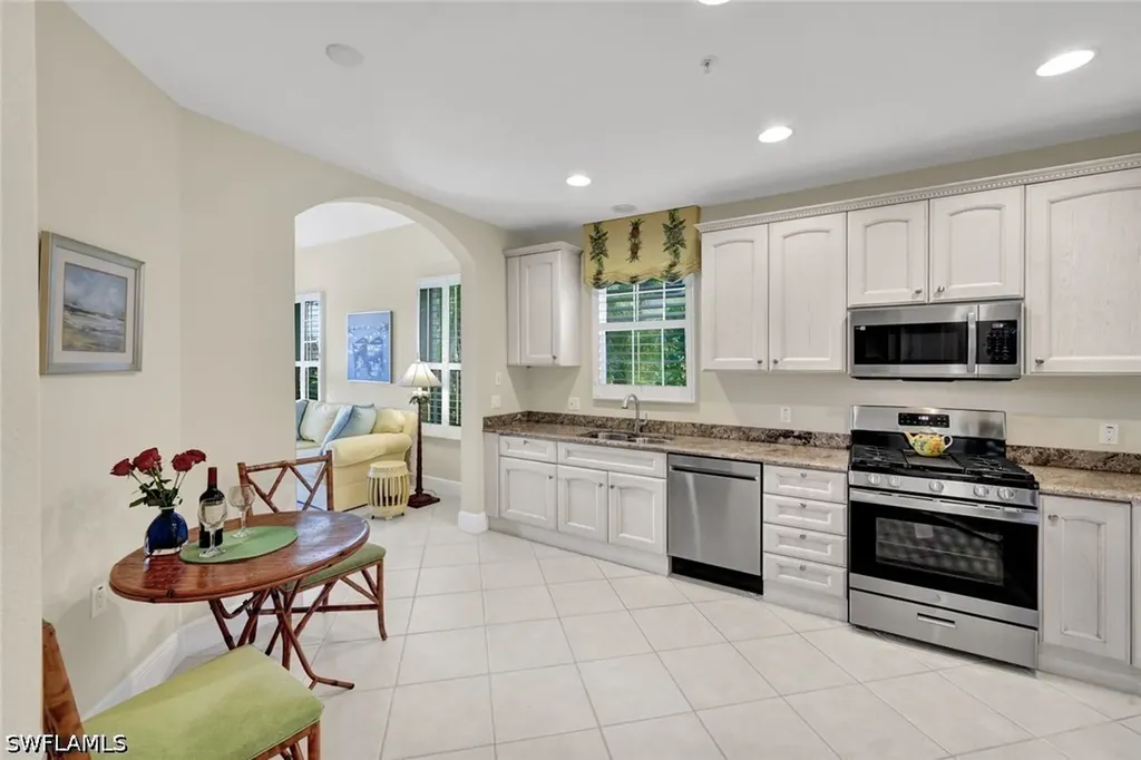 9038 Cascada Way Naples FL 34114